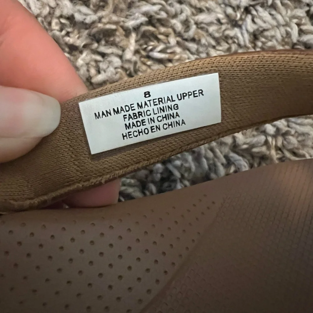 Womens brown flip flops - Picture 3 of 3